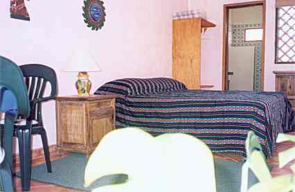 bed3.jpg (13129 bytes)